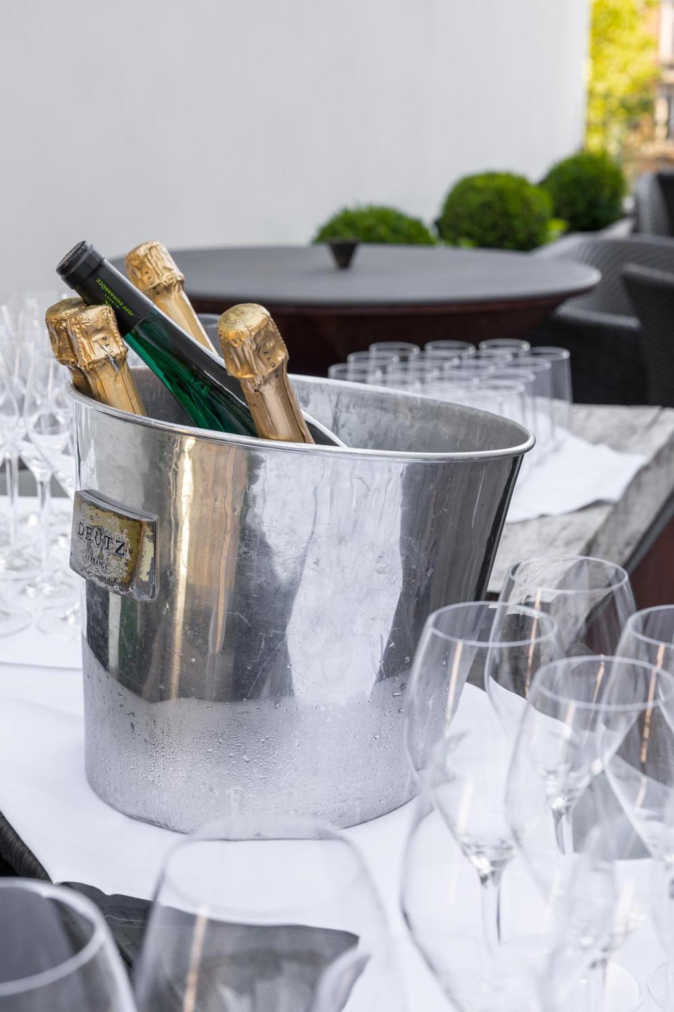 Hotel Le Place D'Armes - Relais & Chateaux Luxembourg Bagian luar foto