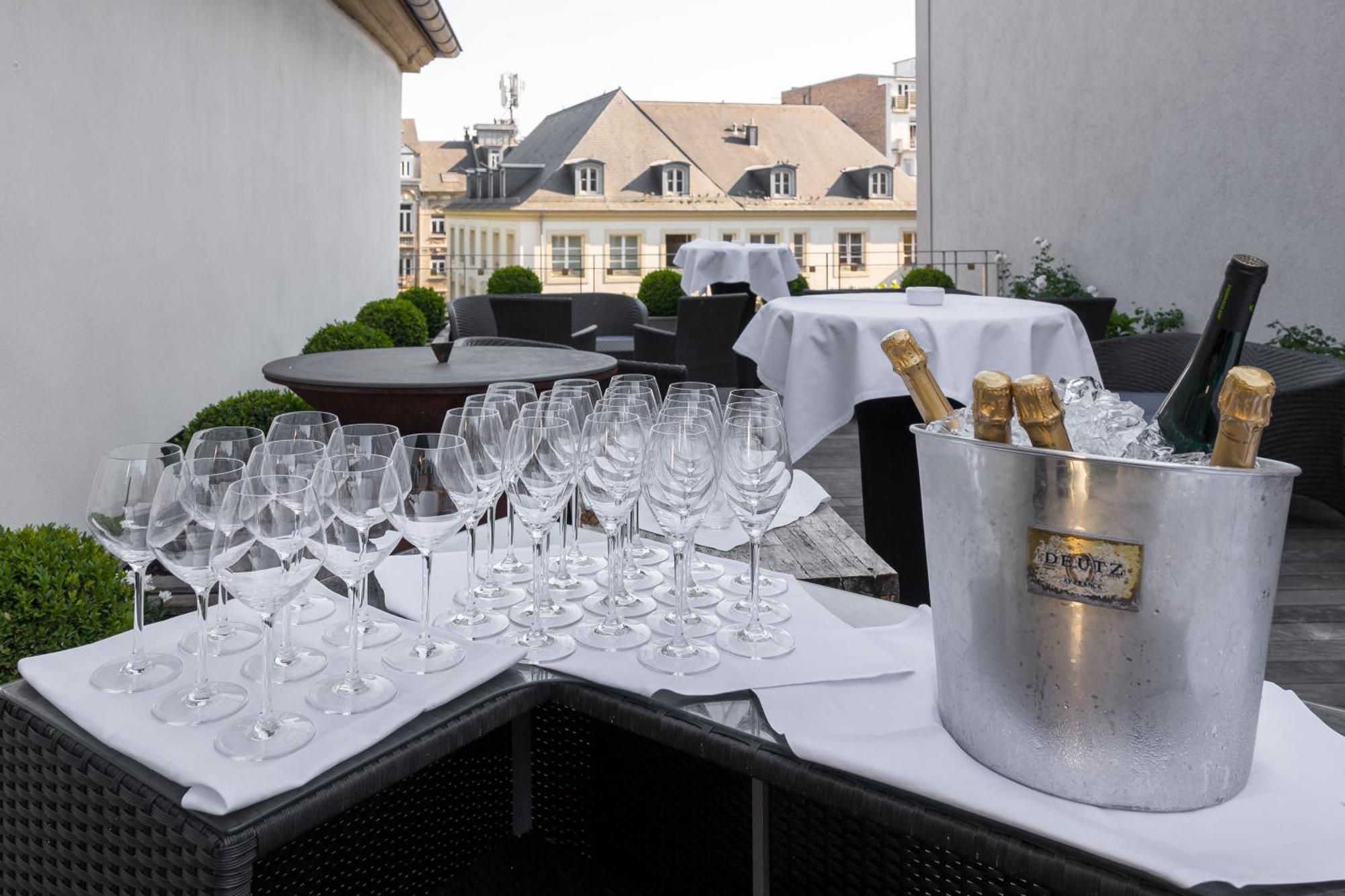 Hotel Le Place D'Armes - Relais & Chateaux Luxembourg Bagian luar foto